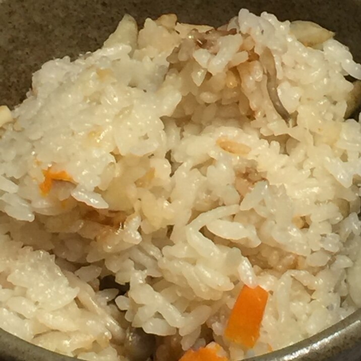 たっぷり貝柱の五目炊き込みご飯